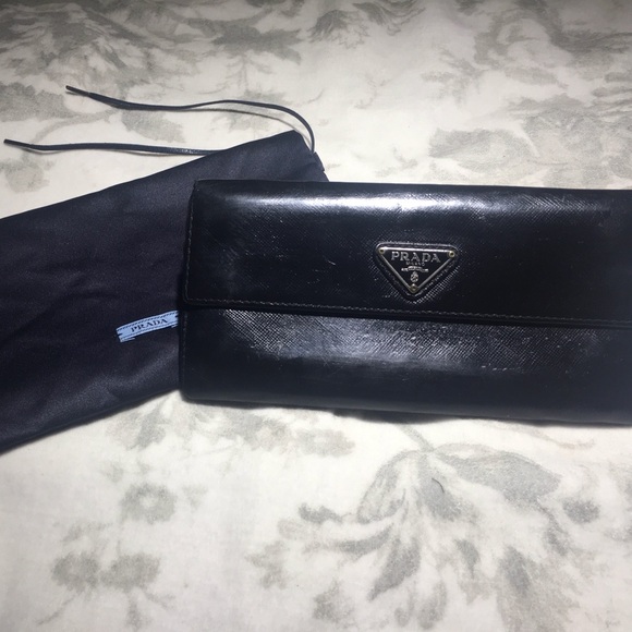 Authentic PRADA Black Saffiano Leather Wallet/Clutch w/ PRADA Dustbag - Picture 1 of 11